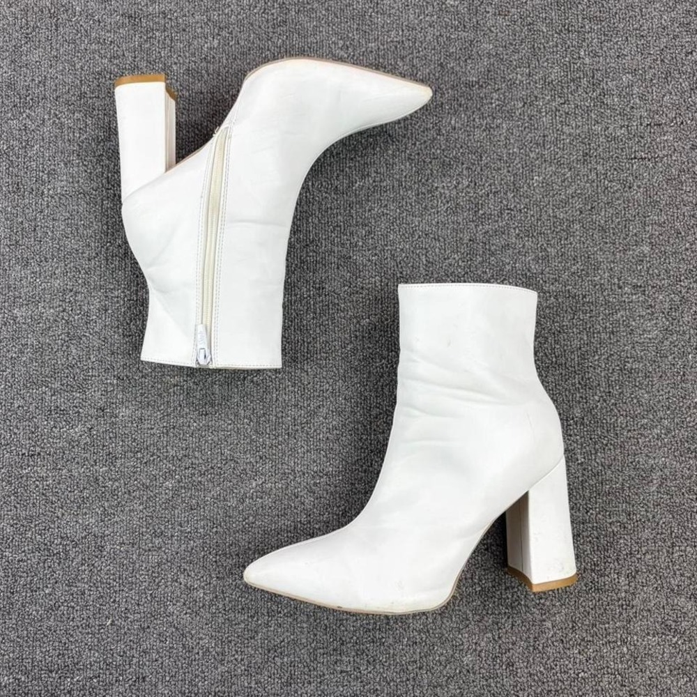 Women's White Zip Up Tall Square Heel Pointed Toe Campus Boots Size 10